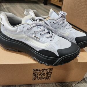 Vans MTE Crosspath Black and Gray Sneakers M7.5, W9